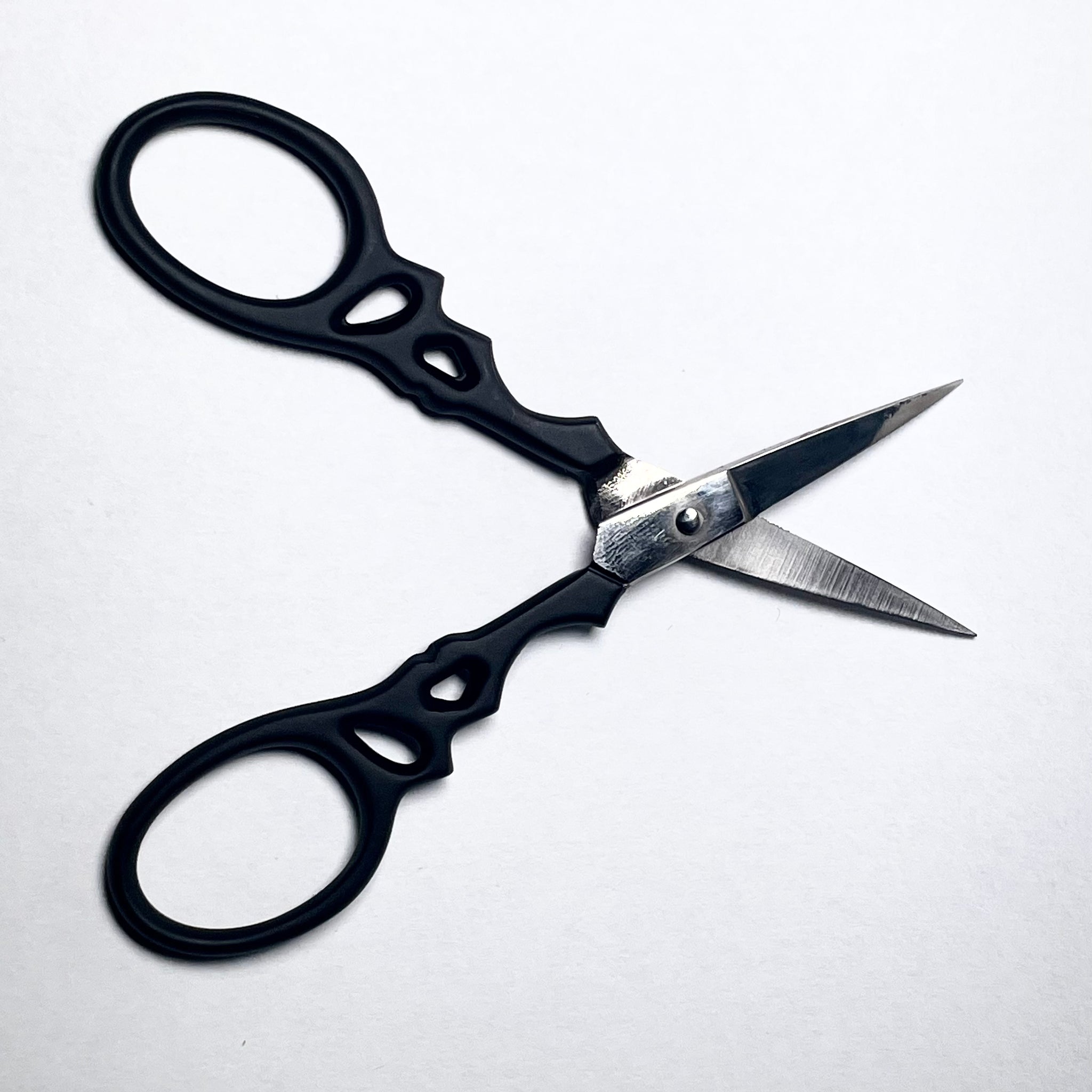 Brow scissors